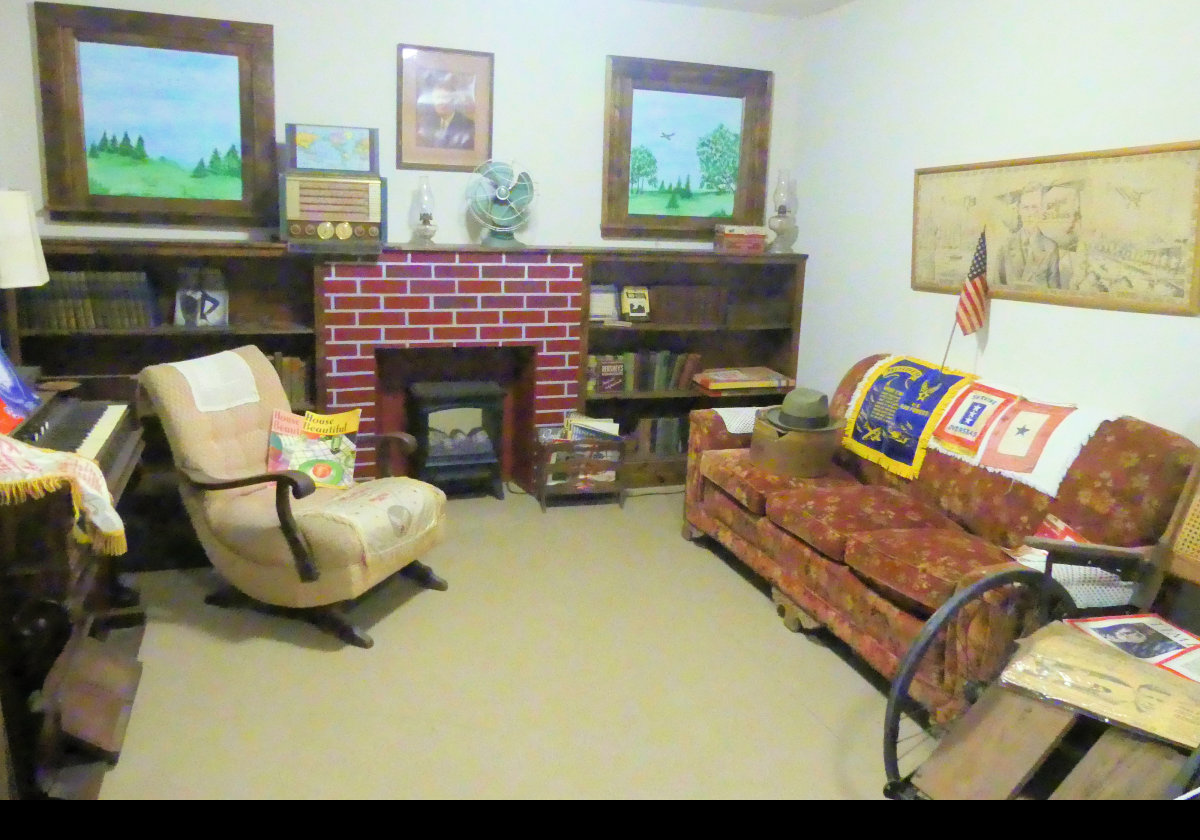 A typical living room from the 1940s.
