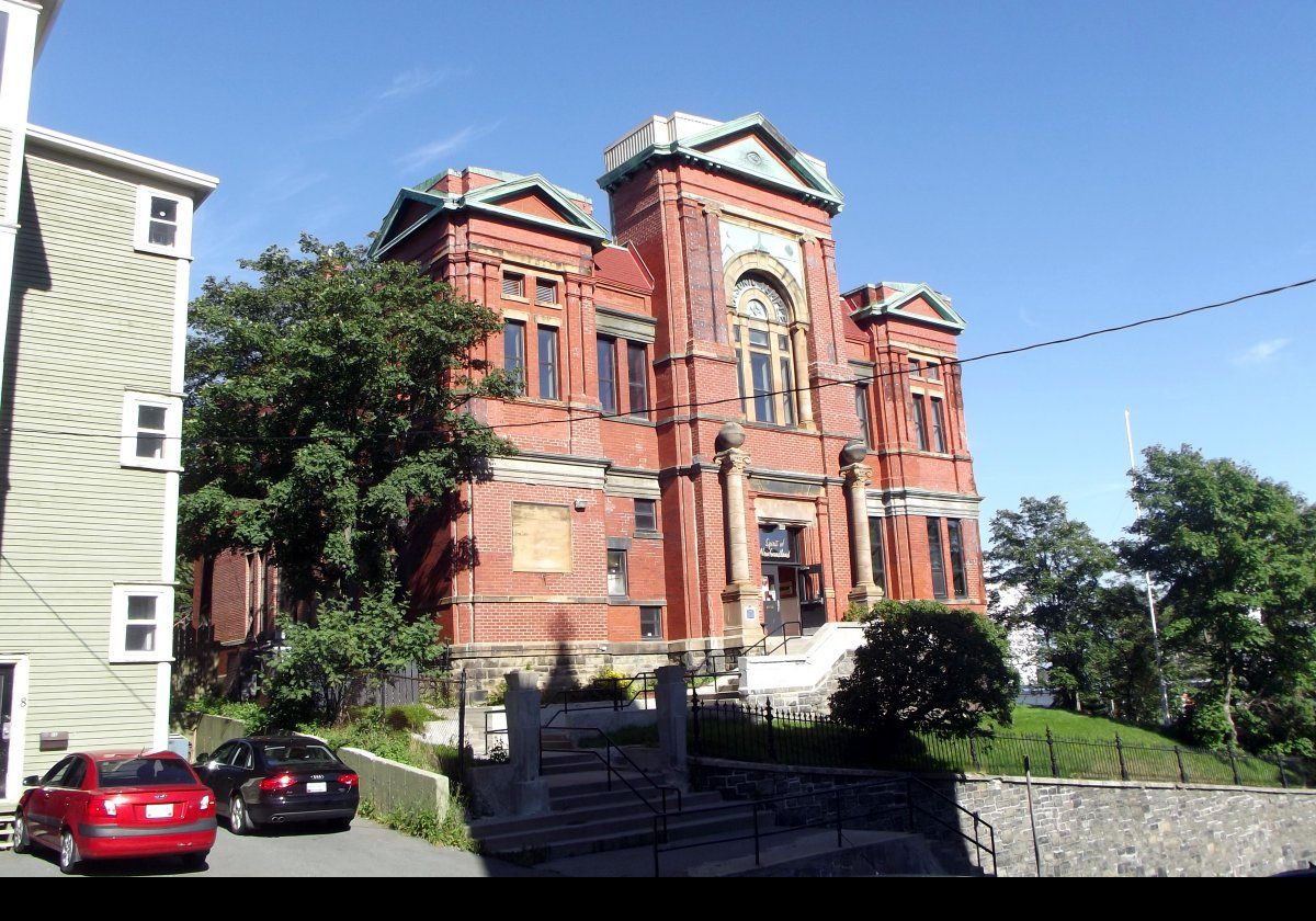 St John’s Masonic Temple was built in 1894, though not consecrated by the Freemasons until 1897, using bricks imported from Accrington in England. The Freemasons sold the building in 2007, and it now belongs to the Spirit of Newfoundland who put on music shows.