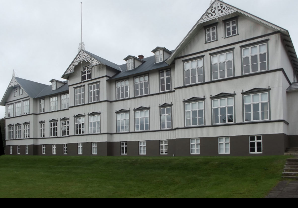 Built in 1904, this is the Old Building (Gamli SkÃ³li) of Akureyri Junior College.